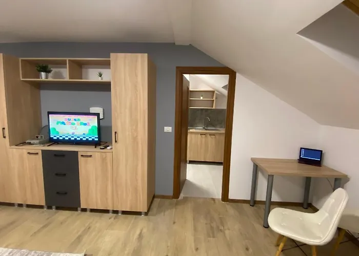 Apartment Netflix Cloud 3 *