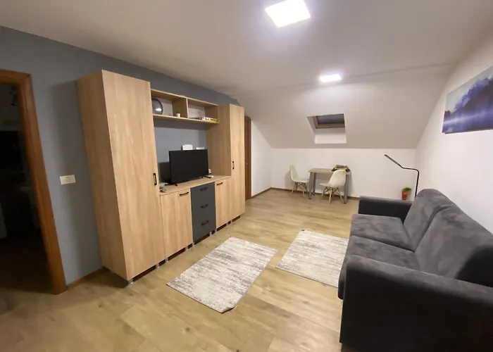 Apartment Netflix Cloud 3 *